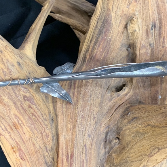 Sculpted Designer Pin - Picture 6 of 6